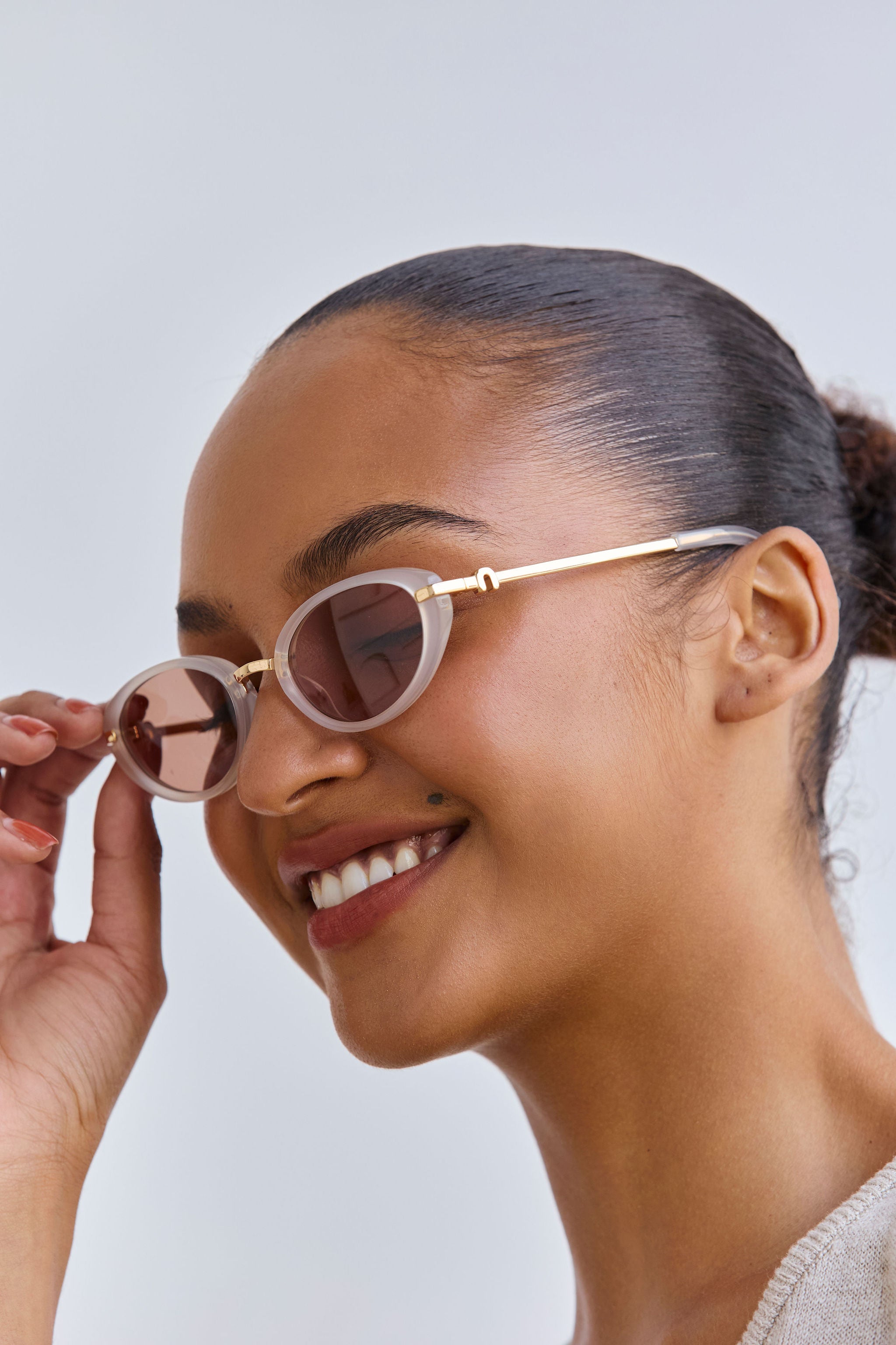 Style 01 Sunglasses - Off White