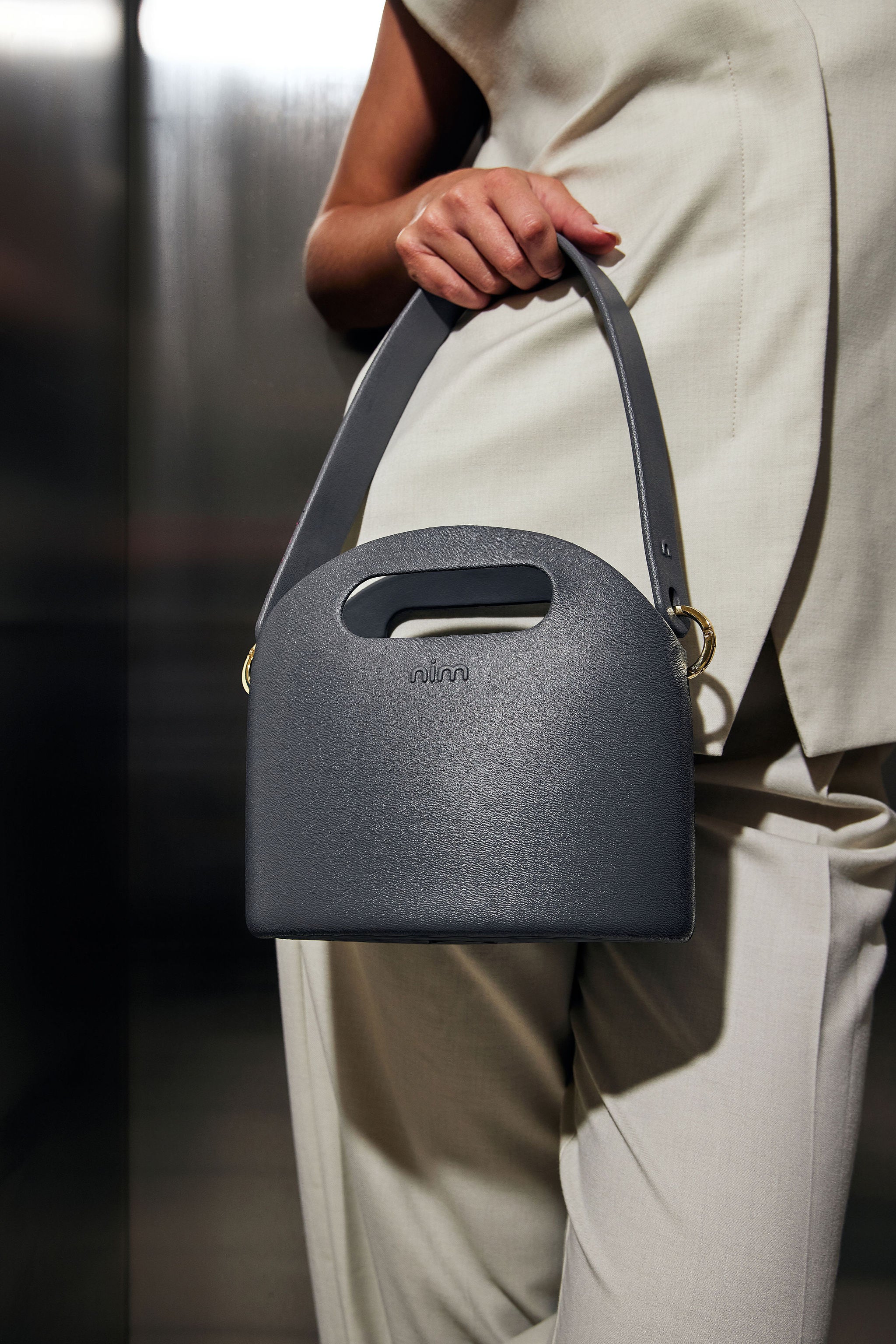 BB Mini Charcoal + FREE Strap